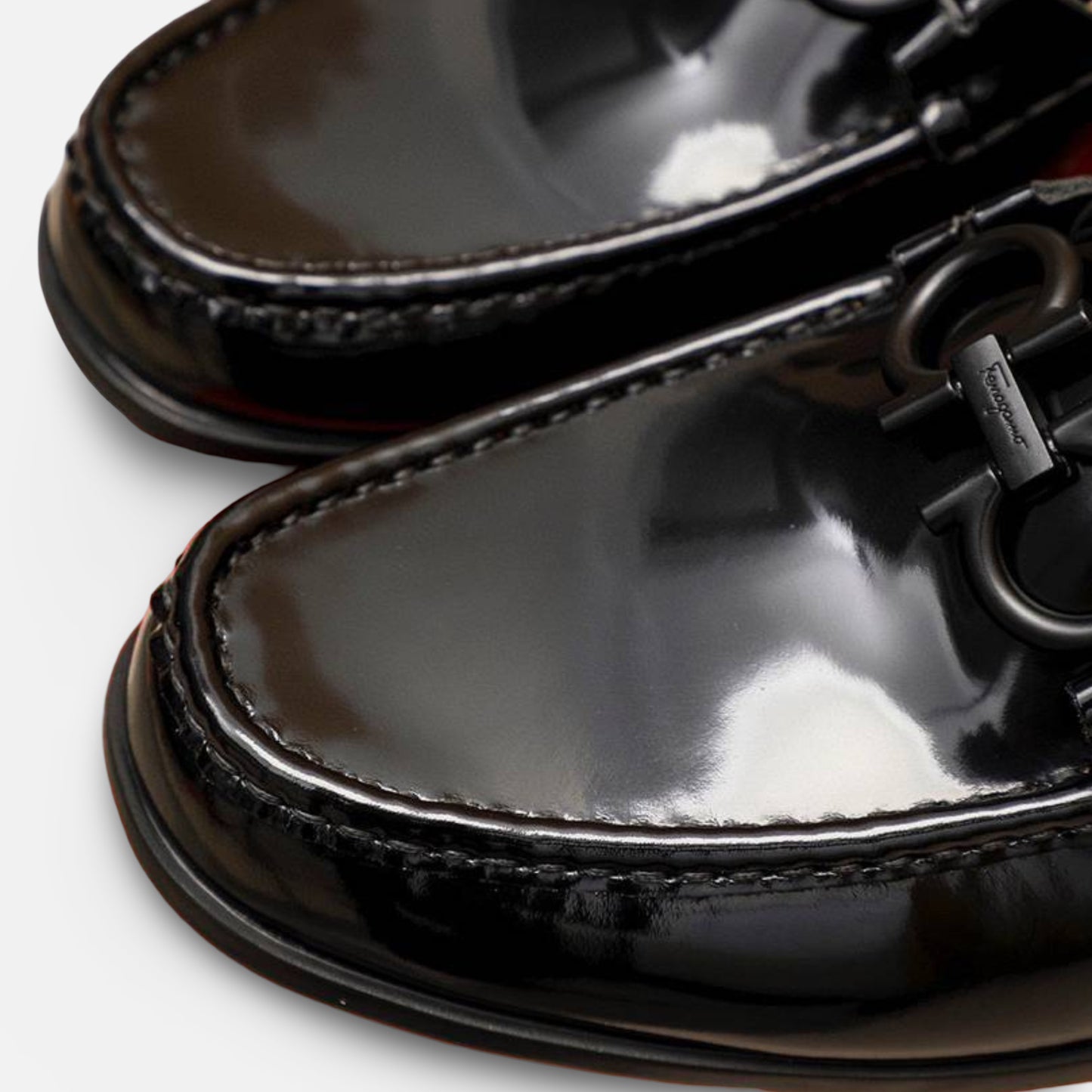 Ferragamo - Mocassim Couro Gancini