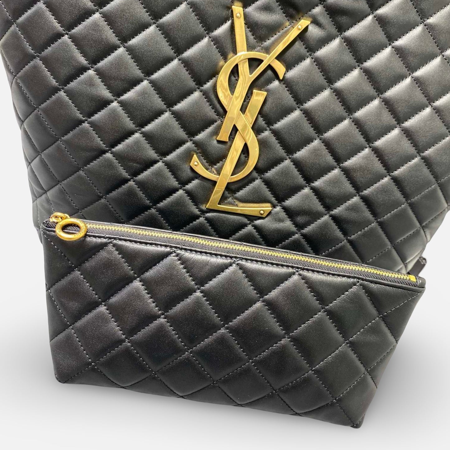 Bolsa Saint Laurent Couro Matelassê