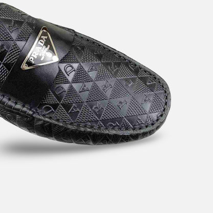 Prada - Mocassim Slip-On Couro